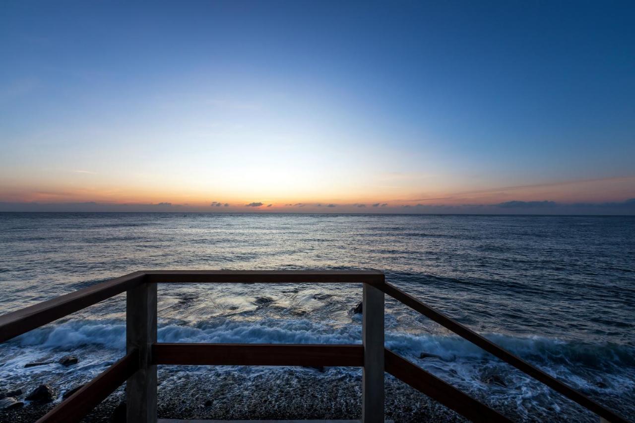 Kanna Seafront Estate Tulamben Ngoại thất bức ảnh